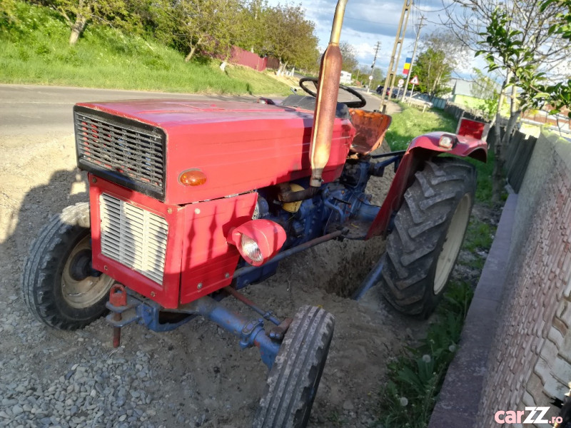 Tractor u445, 3.900 eur CarZZ.ro
