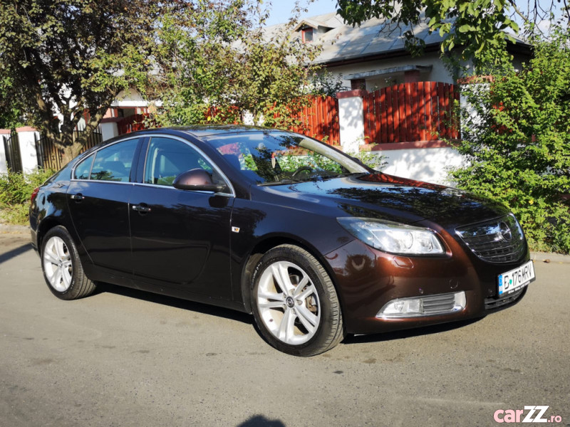 Opel insignia limousine