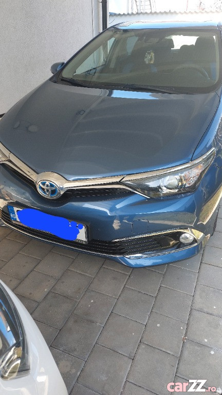 TOYOTA Auris 2016