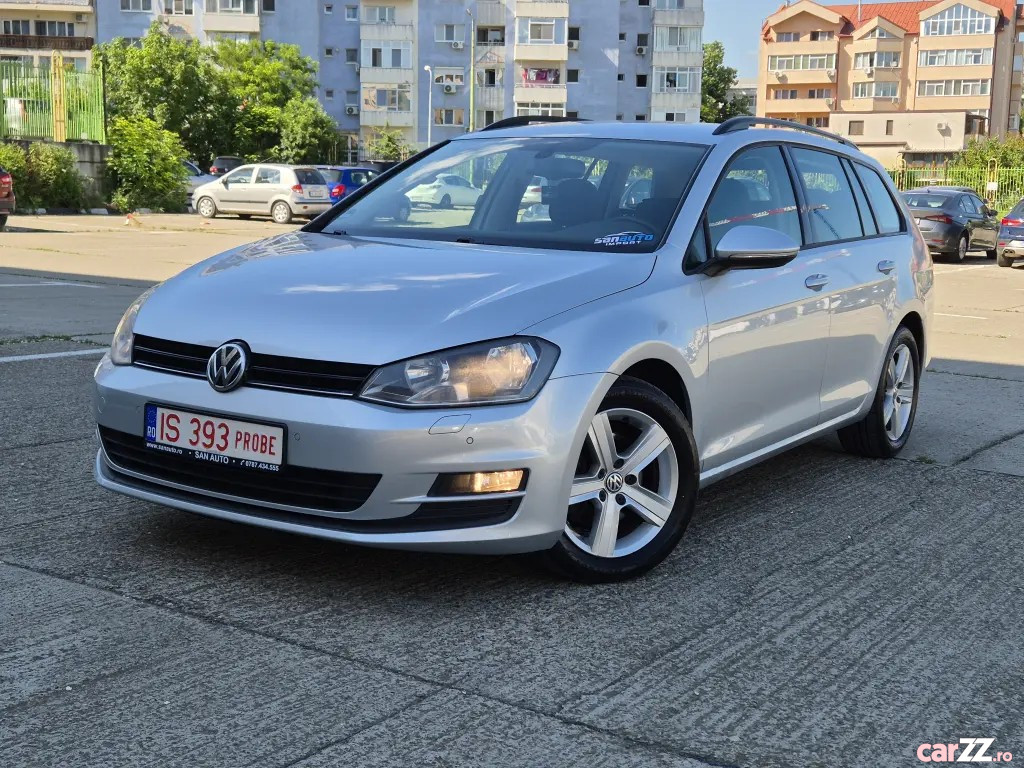 VOLKSWAGEN Golf 2013