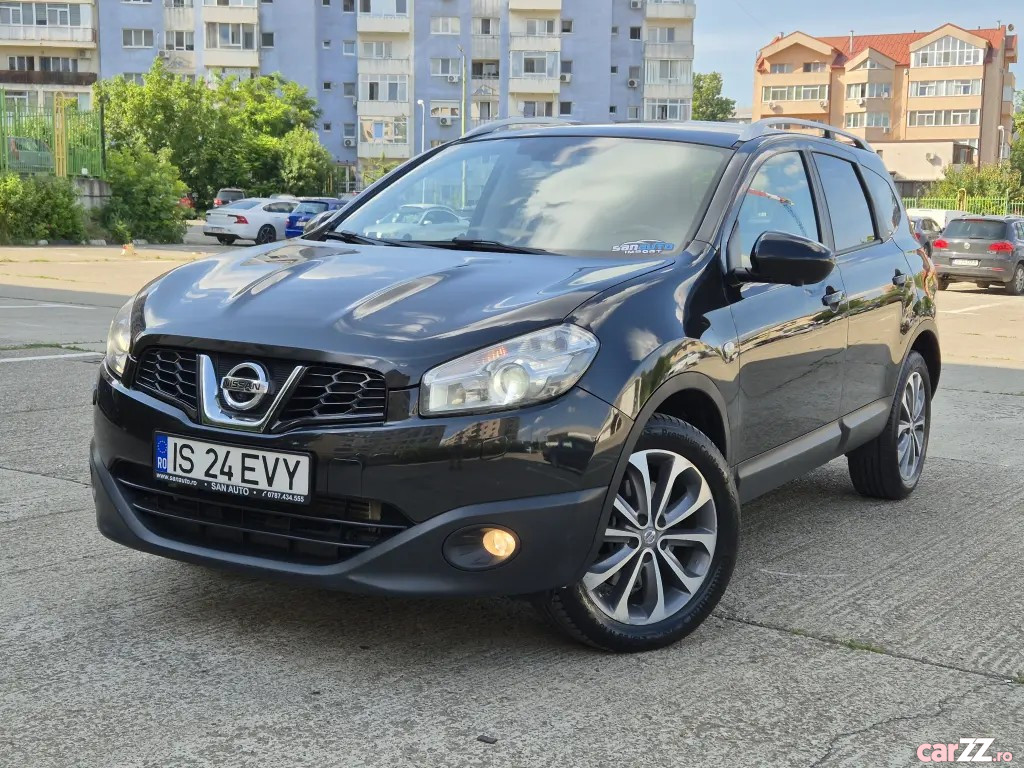 NISSAN Qashqai 2012