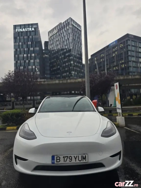 TESLA Unknown Model 2023