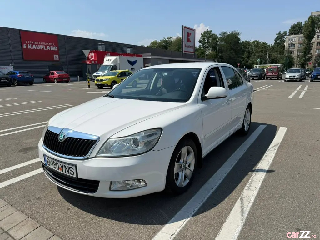 SKODA Octavia 2010 — imagine 10