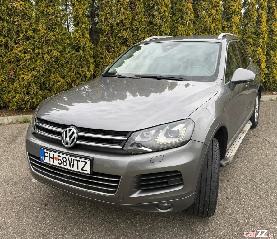 VOLKSWAGEN Touareg
