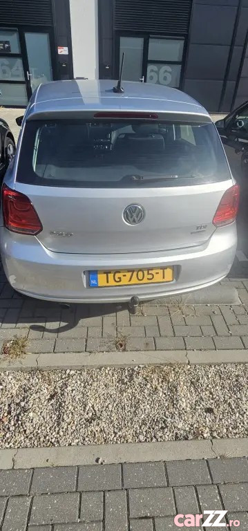 VOLKSWAGEN Polo