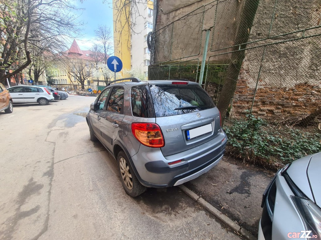 SUZUKI SX4