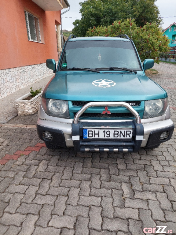 MITSUBISHI Pajero Pinin