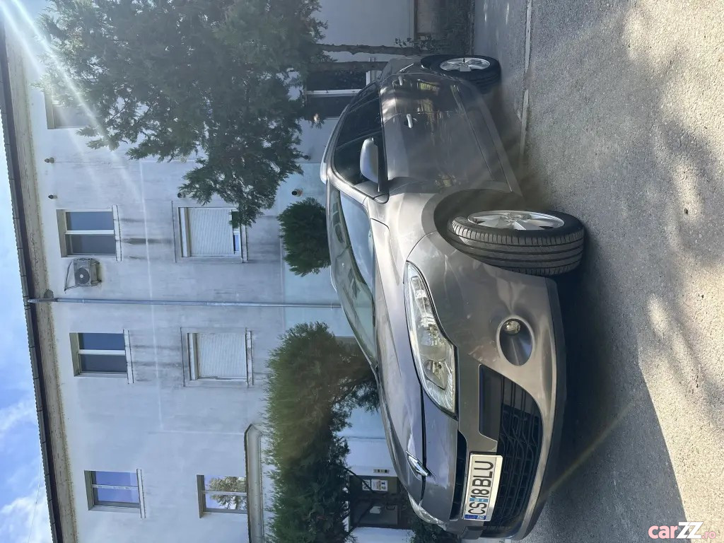 RENAULT Megane 2010 — imagine 9