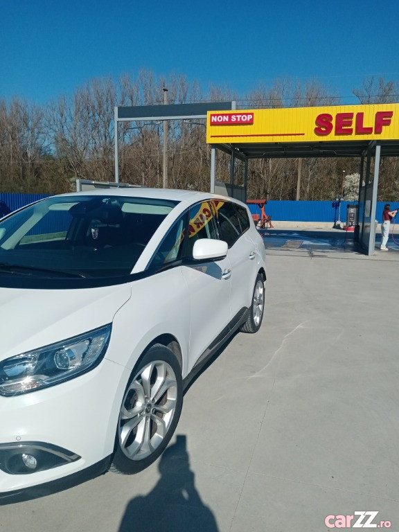 RENAULT Unknown Model 2020