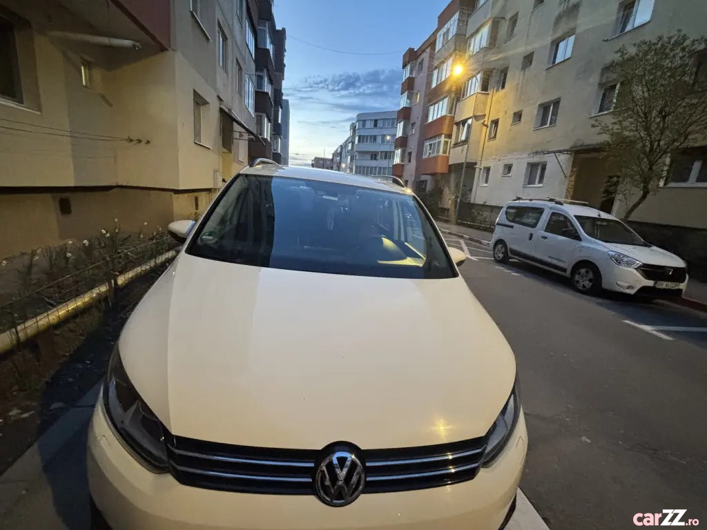VOLKSWAGEN Touran