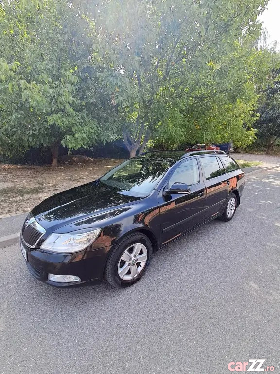 SKODA Octavia 2012
