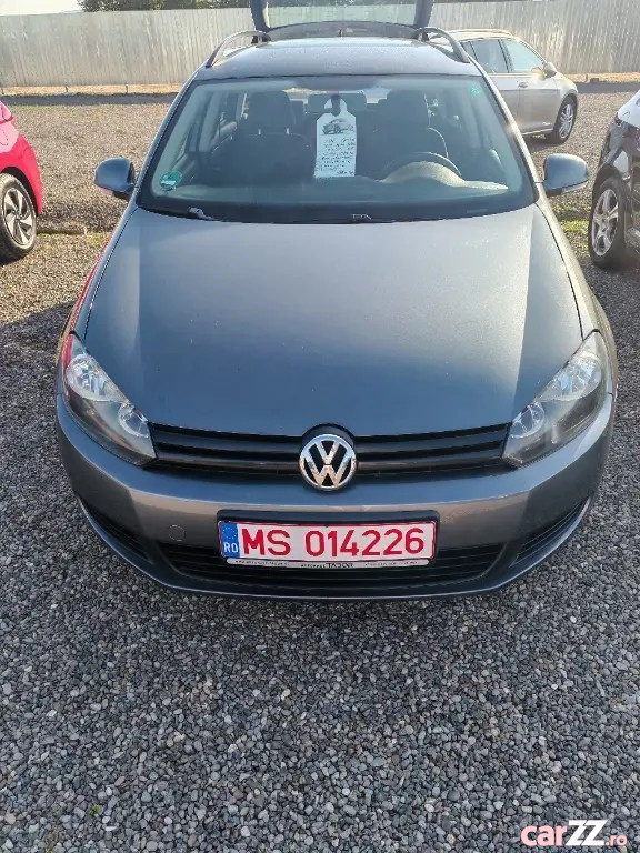 VOLKSWAGEN Golf 2010