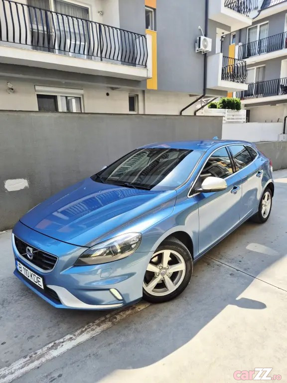 VOLVO V40 2015 — imagine 10