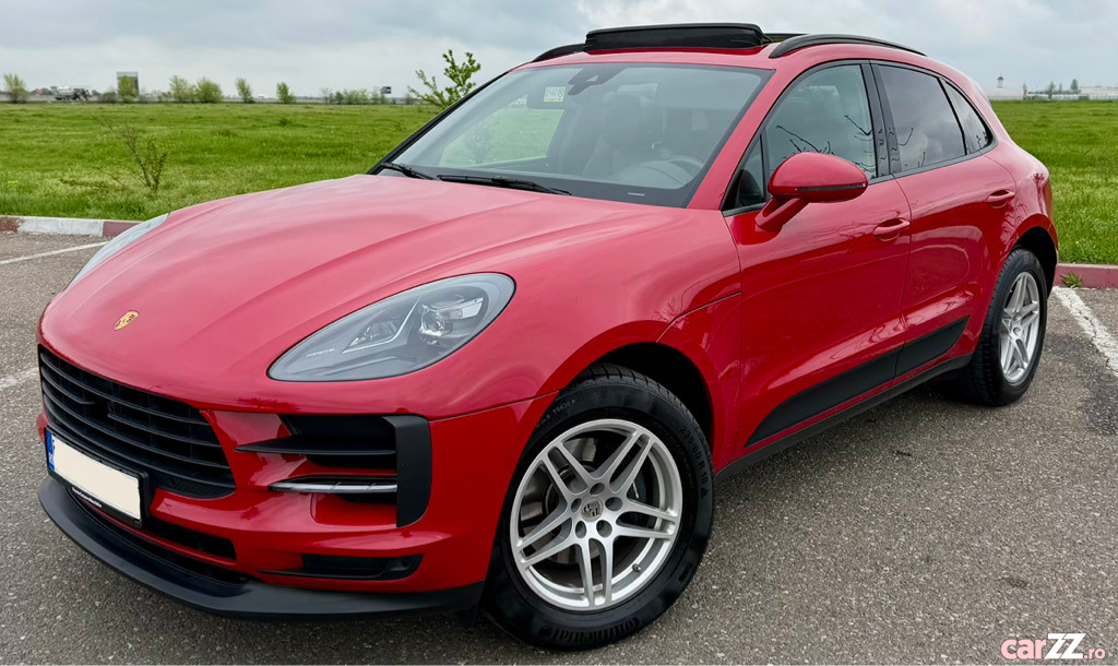 PORSCHE Macan