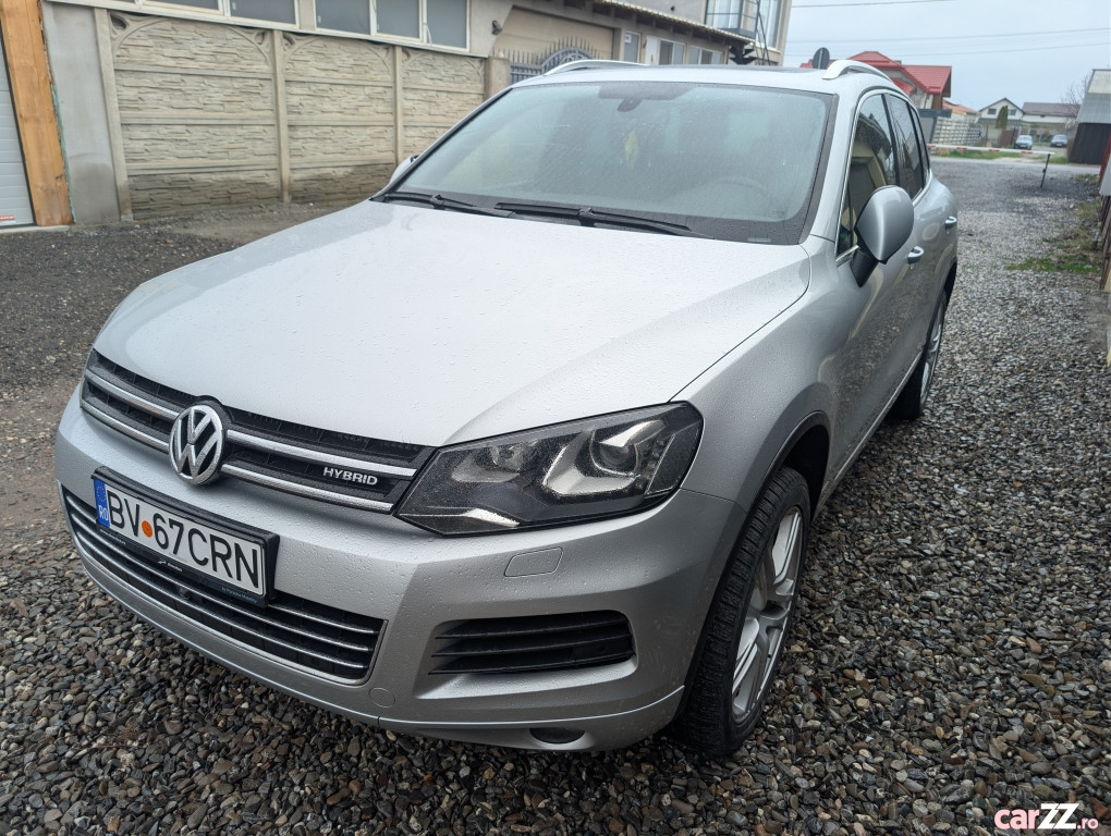 VOLKSWAGEN Touareg 2012