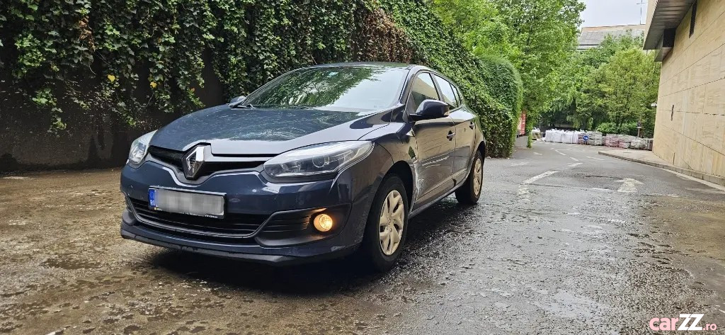 RENAULT Megane