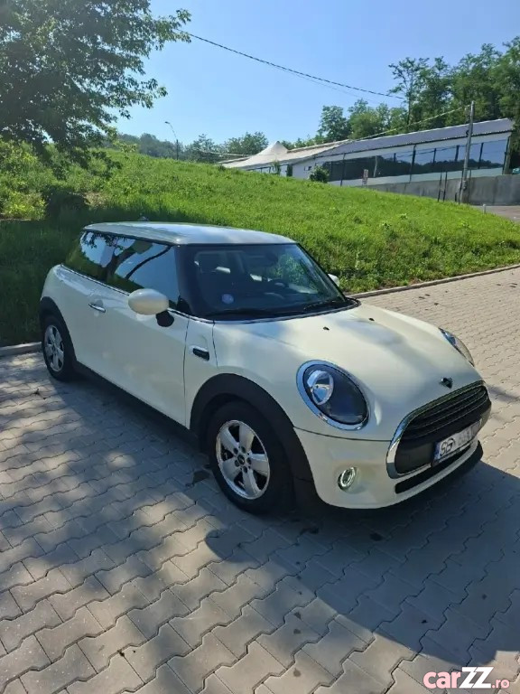 MINI One 2020 — imagine 6