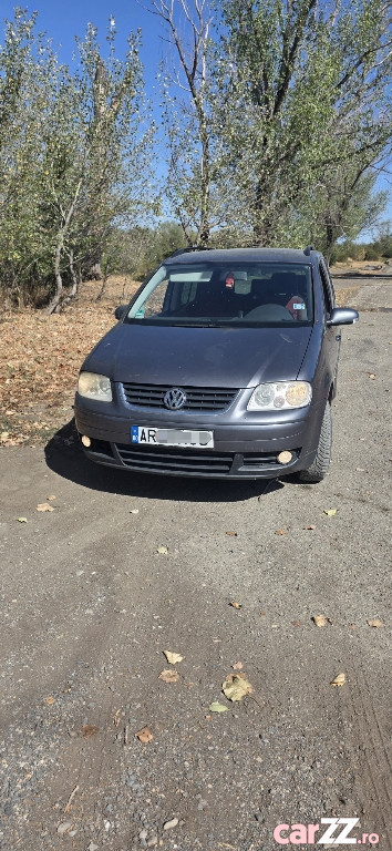 VOLKSWAGEN Touran 2005 — imagine 12