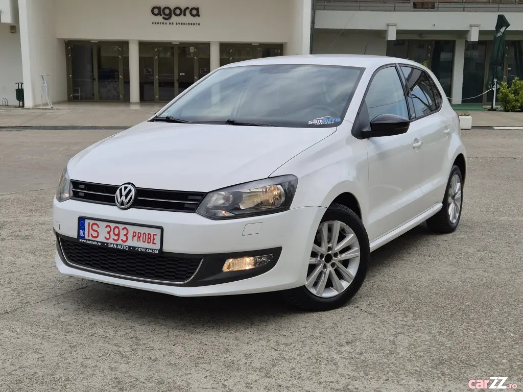 VOLKSWAGEN Polo