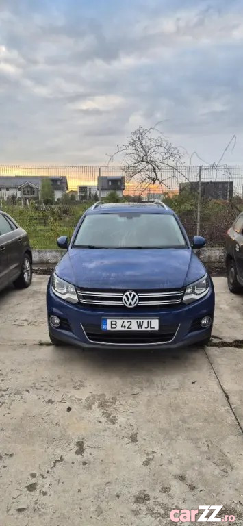 VOLKSWAGEN Tiguan 2012