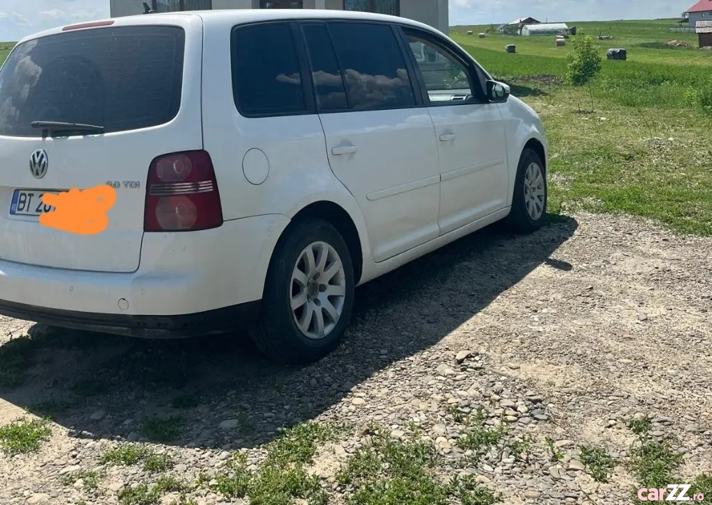 VOLKSWAGEN Touran