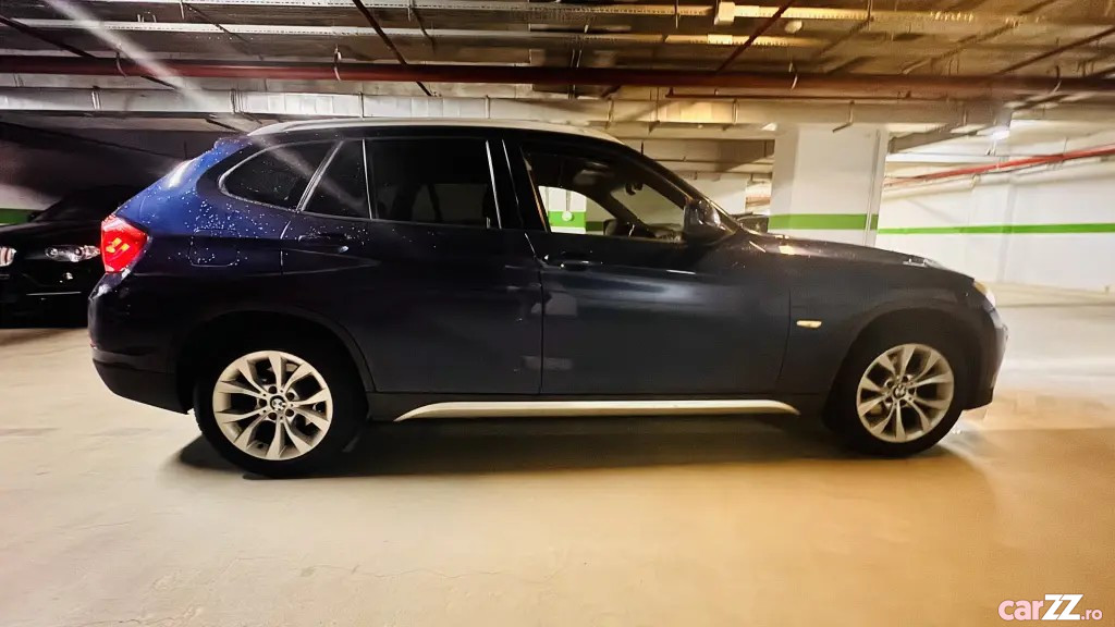 BMW X1 2011