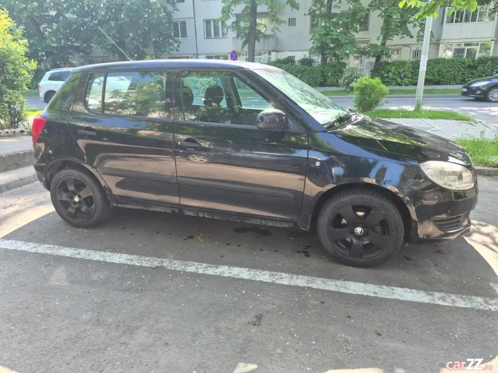 SKODA Fabia 2012
