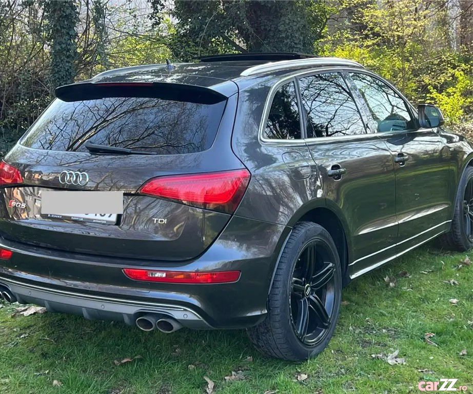 AUDI SQ5