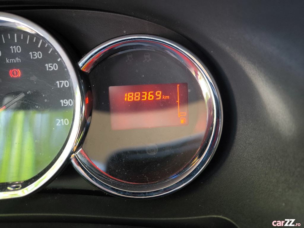 DACIA Lodgy 2013 — imagine 10