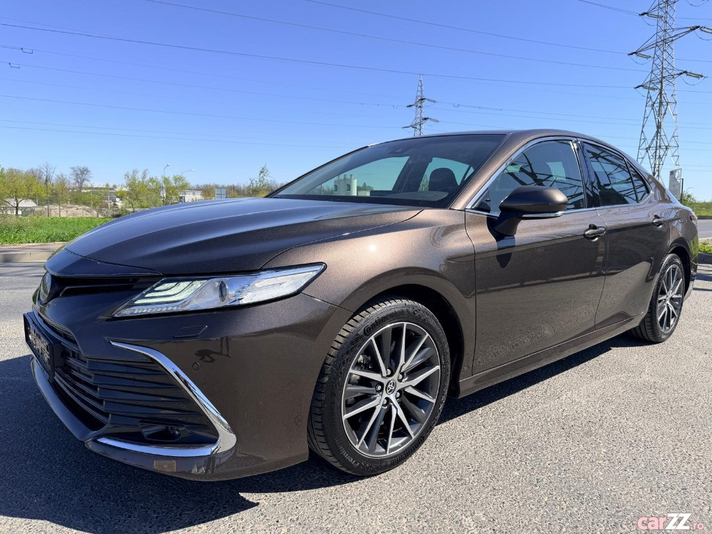 TOYOTA Camry 2021