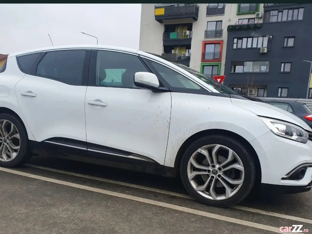 RENAULT Scenic