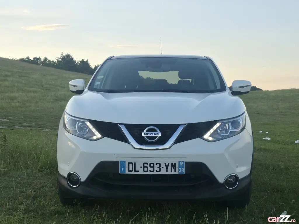 NISSAN Qashqai 2015