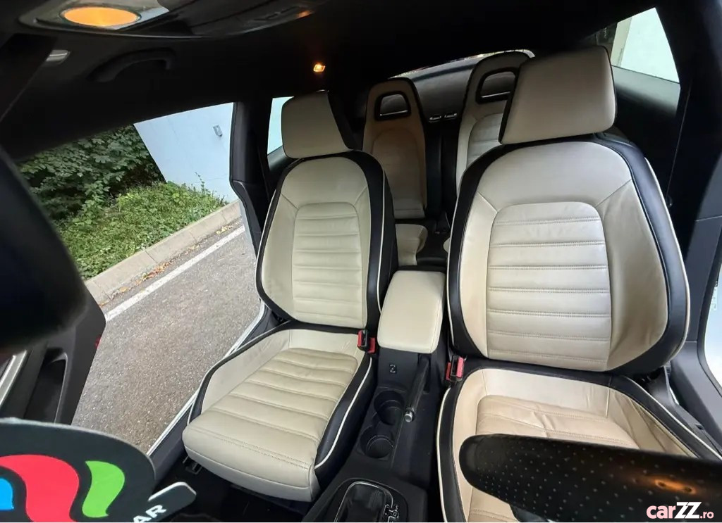 VOLKSWAGEN Scirocco 2011