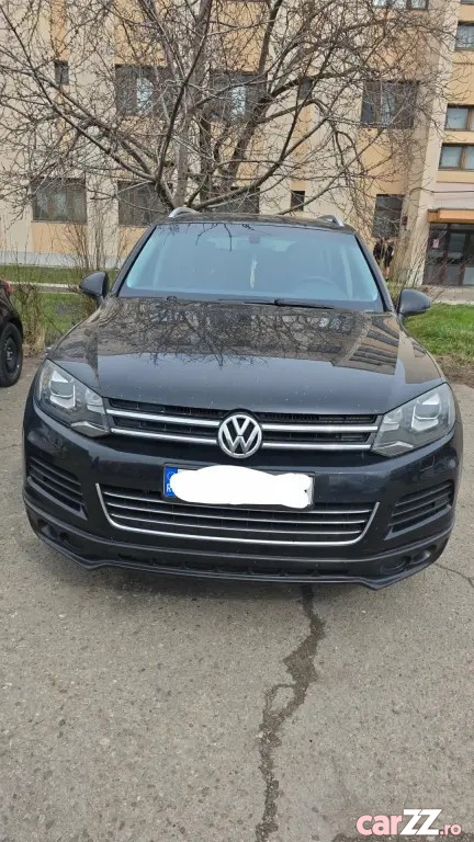 VOLKSWAGEN Touareg