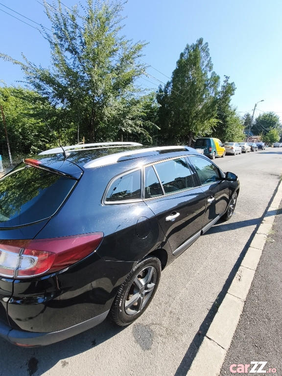 RENAULT Unknown Model 2011