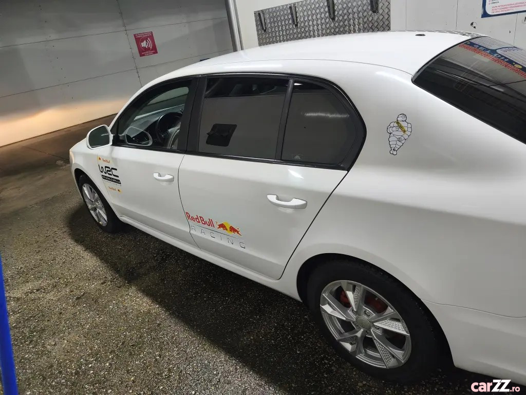 SKODA Superb 2014 — imagine 9