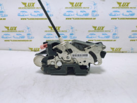 Broasca incuietoare usa dreapta fata a6397201235 Mercedes-Benz Vito W6