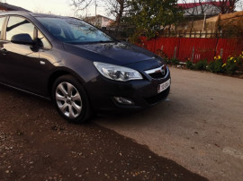 Opel Astra J 1.3 CDTI an 2011 euro 5