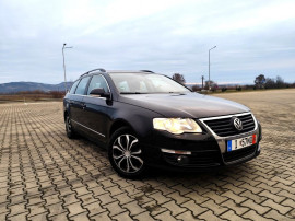 VW Passat An 2010 140 cp Euro 5**Navigatie*Xenon*Senzori parcare