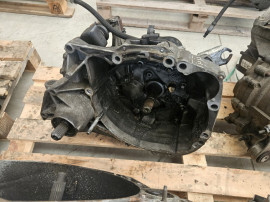 Macara geam dreapta spate Skoda RAPID 2013