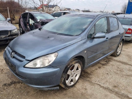 Dezmembrari Peugeot 307 Hatchback 2.0 HDi 136 cai motor RHR