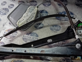 Macara geam dreapta fata Volkswagen Golf 5 Plus 2006