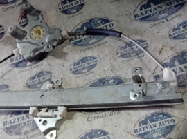 Macara geam dreapta fata Nissan Juke 2012