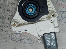 Motoras macara stanga fata Audi A4 B8 2008