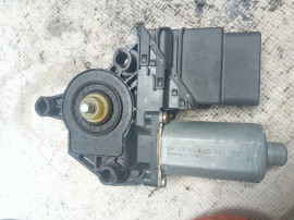 Motoras macara dreapta spate Audi A4