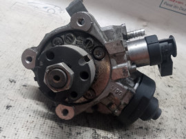 Pompa injectie Volkswagen Passat CC 2011