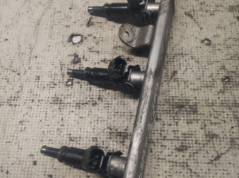 Rampa plus injectoare Dacia Sandero 2 1.0 Benzina 2018