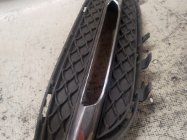 Grila proiector stanga Mercedes E 250 2009