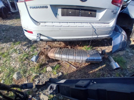 Bara spate Volkswagen Touareg 2012