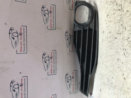 Grila proiector stanga BMW Seria 3 E90 2.0 Motorina 2012